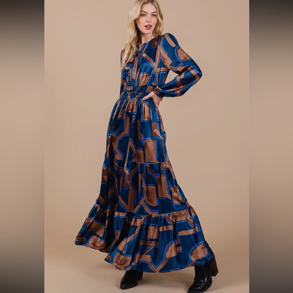 Boho Geometric Print Tiered Maxi Dress - Picture 4 of 6